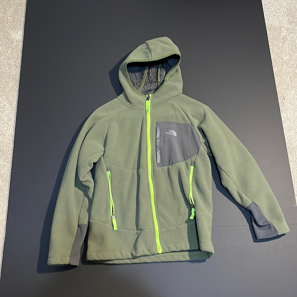 Boys North Face Fleece Lined Jacket w/Hood, size M 10/12 Like New.